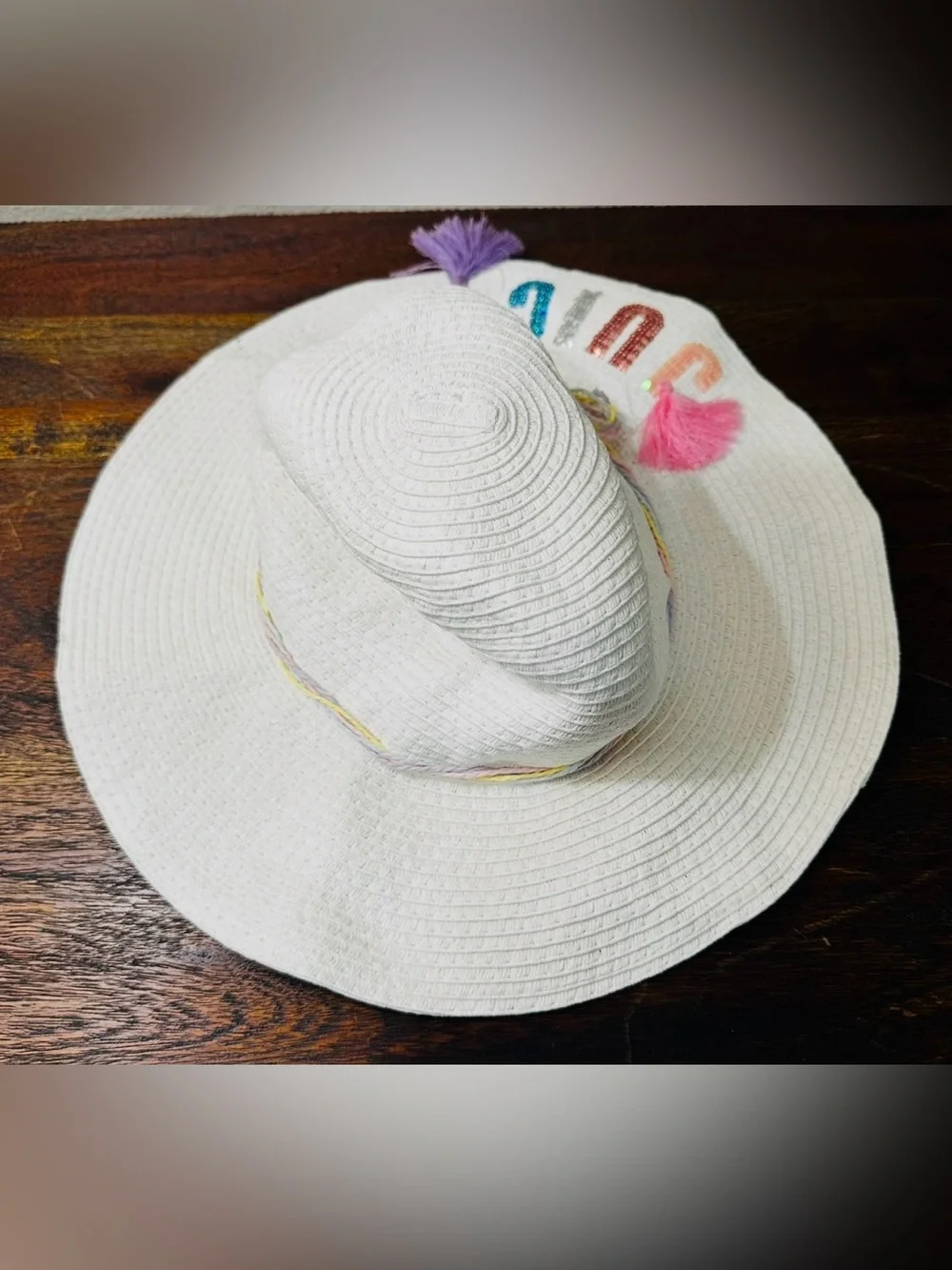 Juicy Couture White Hat with‎ colorful logo kids
